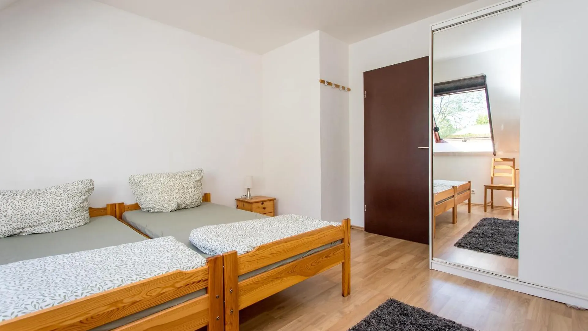 Ferienwohnung 95Qm - 4 Personen - Einfache Austattung Leipzig 0*,